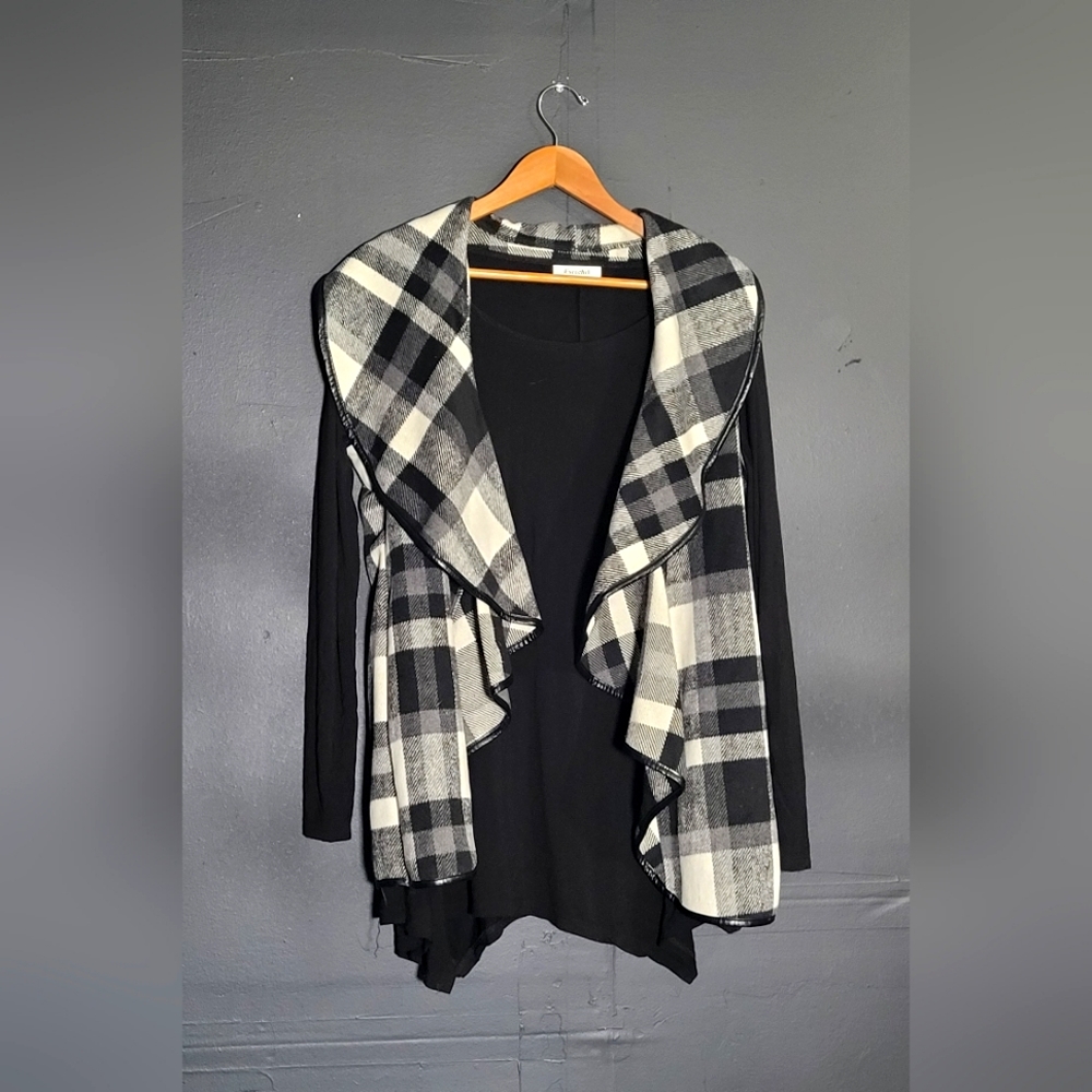 Black long sleeve top/vest outfit